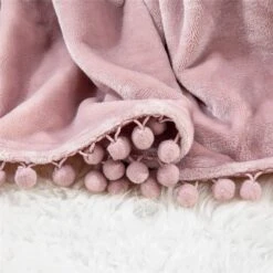 Plaid Canapé En Flanelle Rose à Pompons 9 Plaid Canapé En Flanelle Rose à Pompons -Housse Moderne plaid pour recouvrir canape housse moderne 5